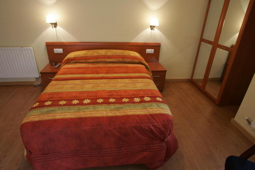 Hostal Hispanico II Salamanca Room photo